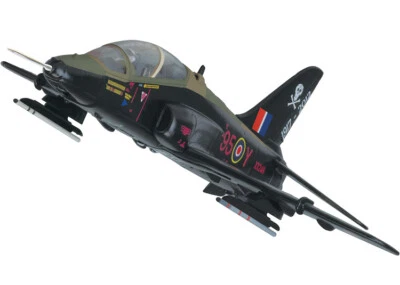 Corgi BAe Hawk T 1 XX246/95-Y RAF No.100 Squadron 1/72 diecast model aircraft - Image 1 of 4