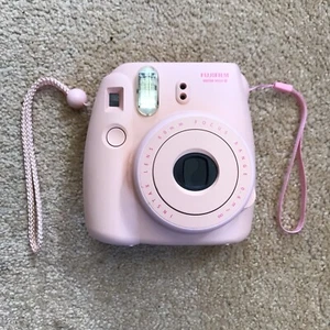 Fujifilm~ Instax Mini 8 Instant Film Camera~ Pink Tones - Picture 1 of 15