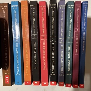 A Series Of Unfortunate Events Lot of 1-10 Lemony Snicket - Picture 1 of 3