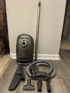 Miele Complete C3 Brilliant PowerLine SGPE0 Canister Vacuum Cleaner Check Photos - Picture 1 of 17