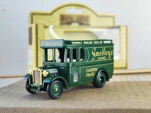 Vintage Retro Car Days Gone Lledo, Ford Dennis Smedleys 1932, England, Boxed - Picture 1 of 13