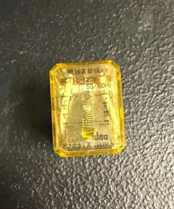 IDEC RH2B-U Intermediate Relay ACT10-120V - Picture 1 of 6