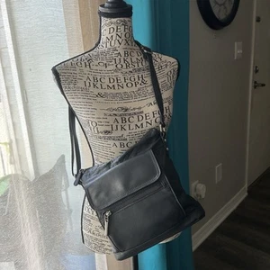 Giani Bernini Nappa Leather Venice Crossbody Bag Navy Blue Medium sized Bag - Picture 1 of 16