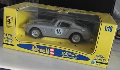 FERRARI 250 GT BERLINETTA - 1:18 (Revell) - Immagine 1 di 4