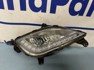 HYUNDAI I30 O/S RIGHT FOGLIGHT DAYTIME RUNNING LIGHT DRL GENUINE 92202 A61 - Picture 1 of 11