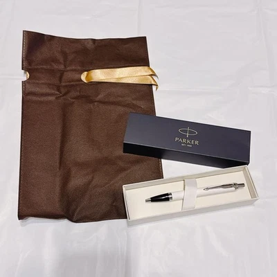 Bolígrafo Parker Im White Ct punto medio a base de aceite regalo en caja  Foto 1 de 3