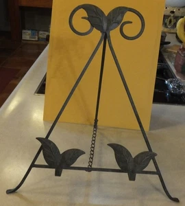 DECORATIVE METAL EASEL DISPLAY STAND FREE STANDING LEAF PATTERN 13" BY 15" - Picture 1 of 11