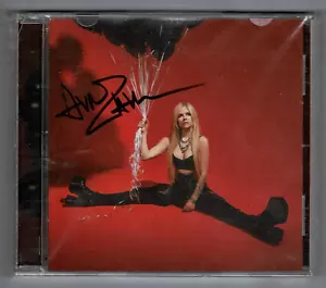 Avril Lavigne Autographed Signed Love Sux CD booklet AMCo COA 17029 - Picture 1 of 1