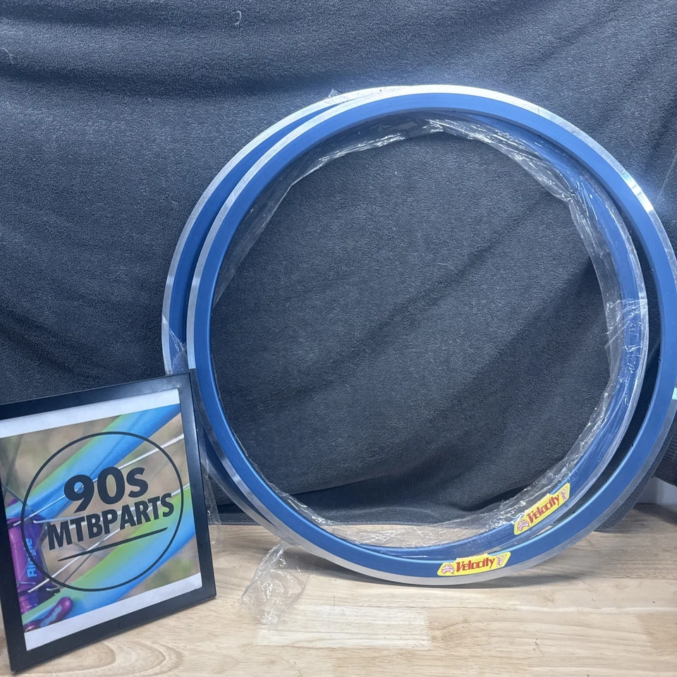 Juego de llantas de bicicleta de carretera NOS Velocity Deep V 700c Aero Racing -32 orificios - azul perfecto Foto 1 de 4