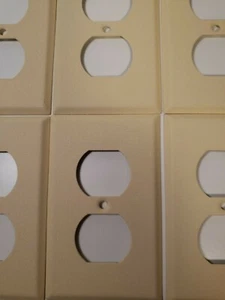 Amerelle 6pk Wrinkle Ivory Steel Outlet Wallplate With Screws, C971DIVVP - Picture 1 of 6