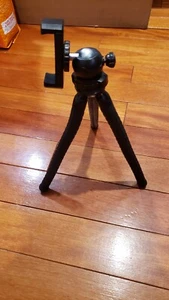 Phone Tripod Portable Flexible Adjustable Cell Phone Stand with Wireless Remote - Zdjęcie 1 z 3
