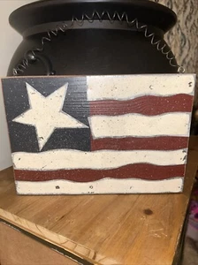 Wooden American Flag Wall Hanger - Picture 1 of 2