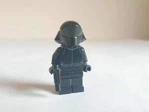 LEGO Star Wars™ 0671 First Order Crew Member - Mini Figurine from Set 75101 - Picture 1 of 3