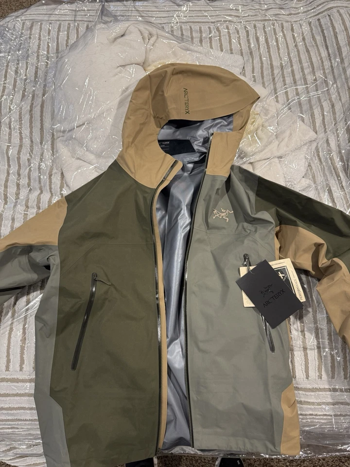 Arcteryx Goretex Shell Beta/Alpha 系列  — 第 1/4 张图片