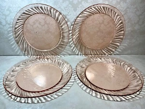 Vintage Set of 4 Arcoroc France Rosaline Pink Swirl Optic Glass Luncheon Plates - Picture 1 of 7