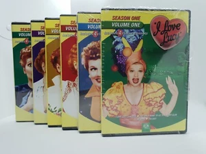 I LOVE LUCY - SEASON ONE DVD - VOLUME 1-2-3-4-5-6 - USA EDITION REGION 1 - Foto 1 di 2