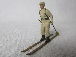Britains Toy Lead Soldier Skier in White Uniform, Skiing/ on Skis - Picture 1 of 14