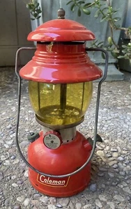 VTG Coleman Model 200A "The Sunshine Of The Night" Lantern with Amber Globe 1960 - Picture 1 of 24