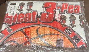 Vtg Starter Chicago Bulls 98 NBA Champions Repeat 3-Peat SZ L USA NEW - Picture 1 of 4