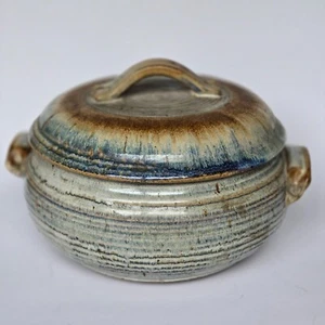 Art Pottery Stoneware Bean Pot w/ Lid Artist Signed 1982 Hand Made Thrown Crock - Picture 1 of 21