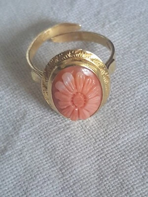 ANELLO CON CORALLO INCISO   SU ARGENTO  925   D'EPOCA. - Immagine 1 di 4