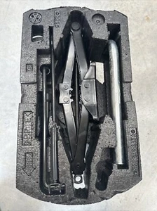 2012-2020 VW PASSAT Emergency Jack Tool Kit Set Assembly w Foam 561012115A 🔥🔥 - Picture 1 of 5