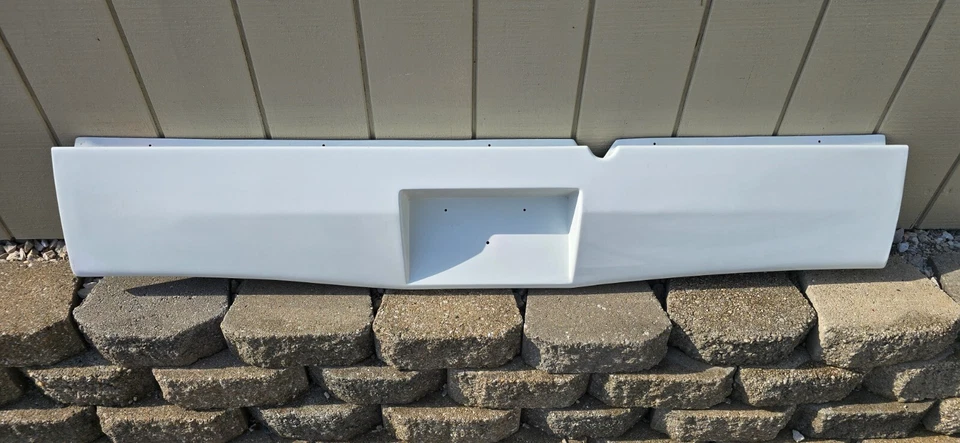 20034 NOS Lund Tailmate fibra de vidro Rollpan para-choque Dodge Ram 1500 2500 2002-2008 - Imagem 1 de 4