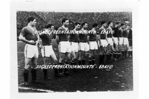 THE FINAL LINE UP FROM GLASS NEGATIVE 1957 MANCHESTER UNITED 12 X8" PRINT COA - Picture 1 of 7