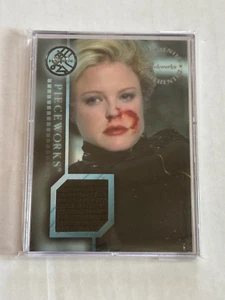 2004 Inkworks HELLBOY Mike Mignola Movie BRIDGET BIDDY HODSON Worn Costume CARD - Picture 1 of 10