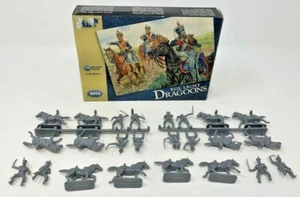 HaT Industries #8014 - Napoleonic KGL Light Dragoons Modell Maßstab 1:72 komplett - Bild 1 von 3