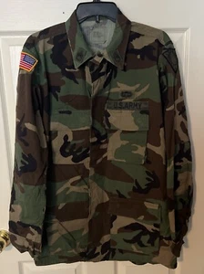 Chaqueta de Combate del Ejército de Estados Unidos Para Hombres Camuflada Bosque Clima Caliente Abrigo Militar Mediano Largo - Imagen 1 de 5
