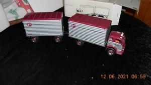 1st Gear Collector #7 1953 White 3000 Freight Truck & 16' Trailer 1/34 Scale NIB - Picture 1 of 10