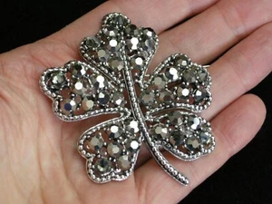 Broche BLANCO Grande Hoja de Roble Arce Gris Estrás, Marcasita Brillante 2.5" De Colección - Imagen 1 de 8