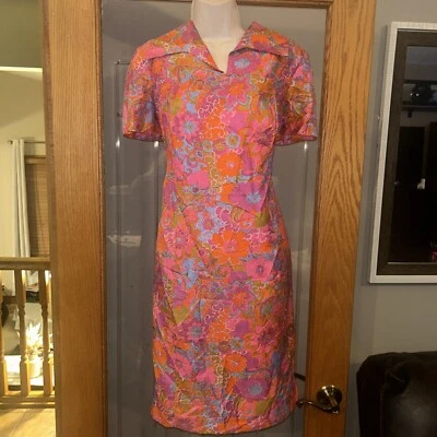 Vestido Floral Vintage Años 60 Tailandés 100% Seda Rosa Bangkok K.S. Wong Foto 1 de 4