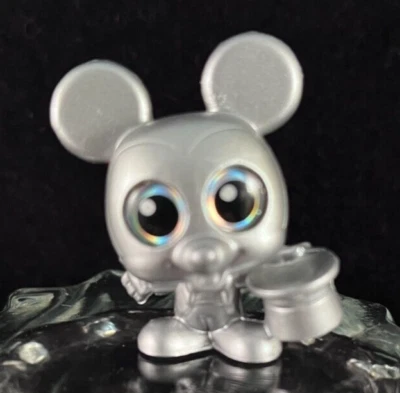 Disney Doorables - Mickey Mouse - Silver - Disney 100 - Celebration of Wonder - Image 1 of 4