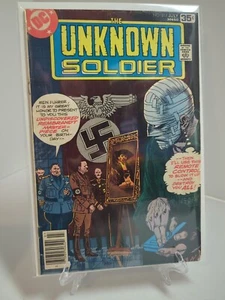 Unknown Soldier #217 (1978), DC Comics, Combined Shipping - Picture 1 of 13
