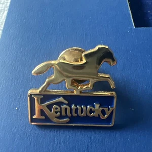 Vintage Horse Running Kentucky Blue & Gold Tone Medal Hat Pin Back - Picture 1 of 9