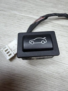 2006-2008 BMW 530xi Sport Wagon E60 Trunk lid lock Close Control Switch Button - Picture 1 of 13