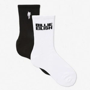 Billie Eilish Crew-Socken 2 Paar Pack, Größen 2-5 oder 6-8 neu mit Etikett Primark lizenziert - Bild 1 von 3