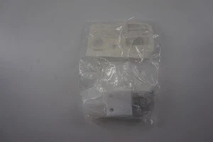 Parker Veriflo VLV 1 STG NC 1/2 FLR IN 1/2 FLR OUT R240 CASY-3252 Artículo no. 003 - Imagen 1 de 2