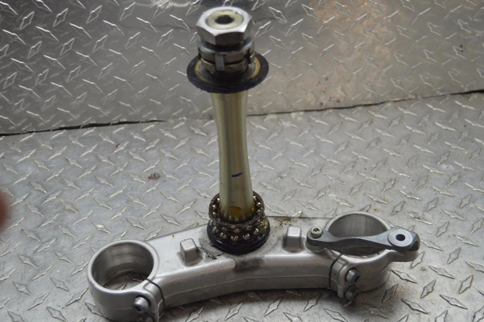 Yamaha YZF R1 2009 2010 2011 10 11 árbol triple inferior OEM Foto 1 de 1