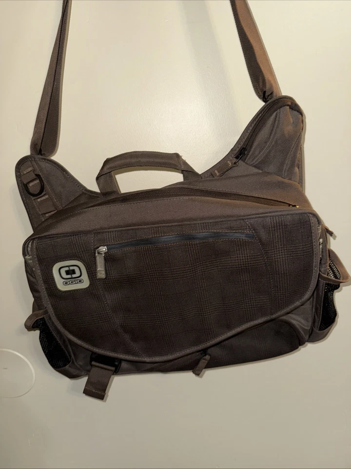 OGIO Design 嘻哈信使笔记本电脑包棕色格子吊带收纳包挎包 B-4 — 第 1/4 张图片