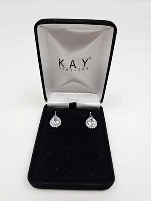 Pendientes de plata de ley 925 de Kay’s Jewelers Foto 1 de 4