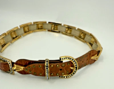 De colección RARO 1990 CASTILLO DE ARENA Tachonado Latón Cuero Estrás 1.25" x 31" Foto 1 de 4