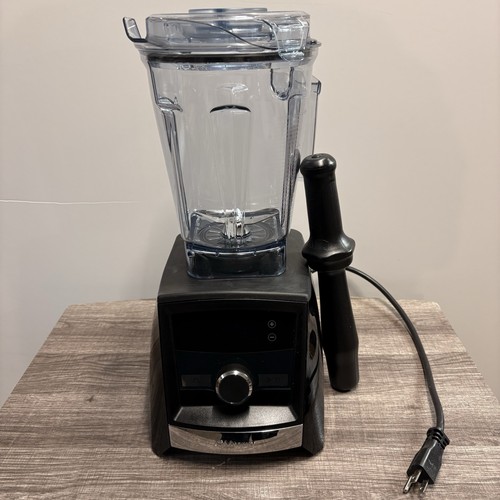 Vitamix A3300 Ascent Series Smart Blender 64oz Model VM0185 in