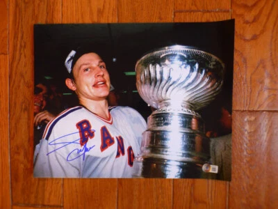 Foto firmada por Adam Graves Rangers 11x14 con holograma escaneable Beckett Foto 1 de 2