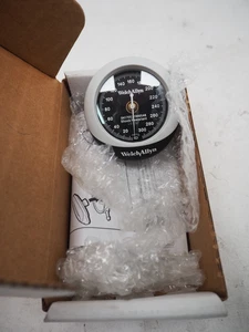 NUEVO Welch Allyn Durashock Esfigmomanómetro Calibre DS45 Solo NUEVO - Imagen 1 de 2