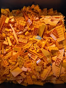 Preowned Color Sorted Bulk LEGO® Pieces - 1lb - Picture 1 of 11