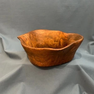 Cuenco de madera primitivo con fondo de cuero quizás madera de koa hawaiano - Imagen 1 de 17