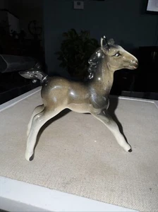 Beswick Stretching Keramik Fohlen braun weiß Blaze 4-1/2" groß Vintage Exc - Bild 1 von 7